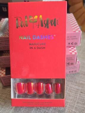 Red Aspen Nail Dashes Press-On Nails - Shimmering Pink-Red